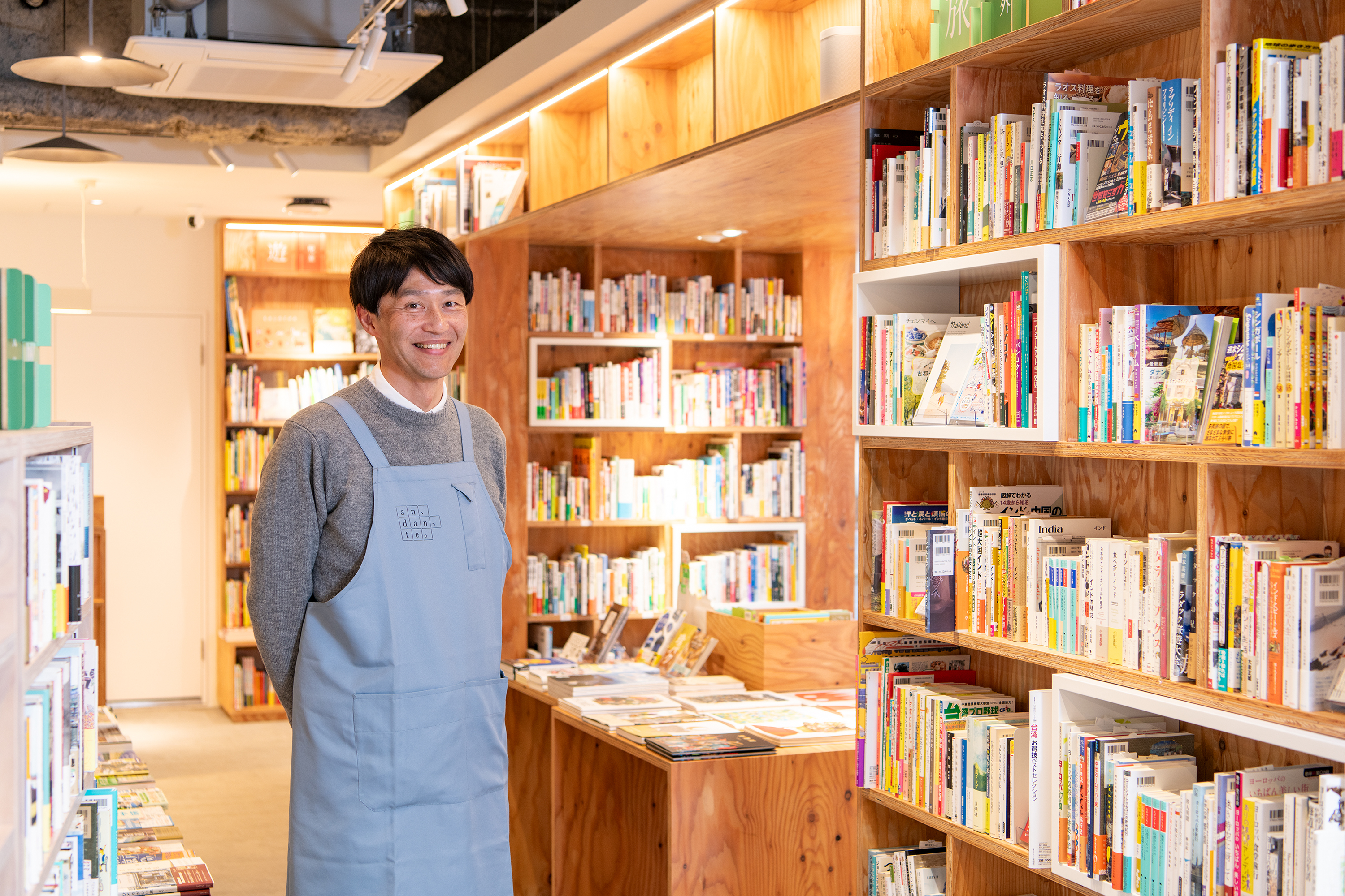旅と暮らしの本屋「アンダンテ」が開業1周年！　これからも、“歩くような速さで”